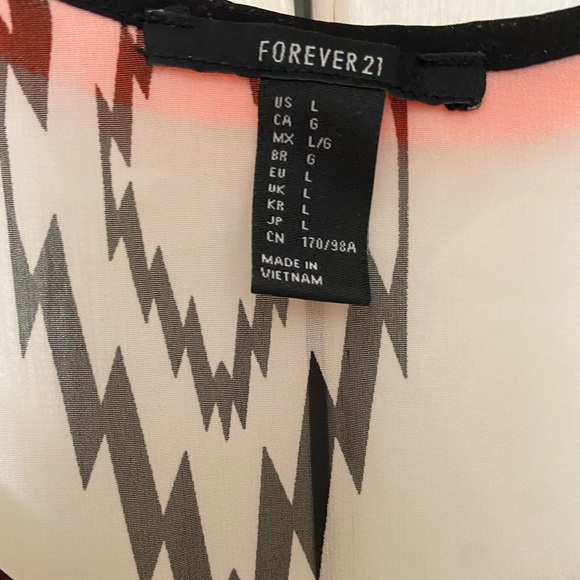 Forever 21 Chevron tank top - NWOT - Picture 3 of 3